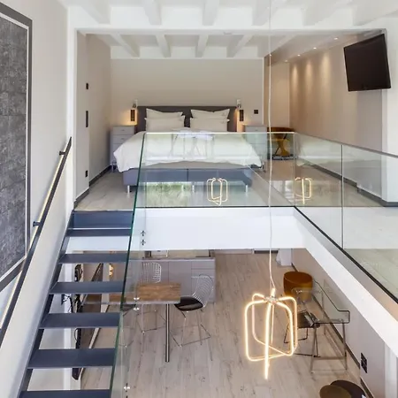 Avida Loft 10 Апартаменты *