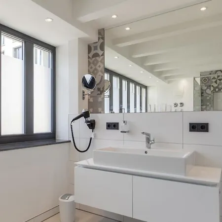 Avida Loft 10 *